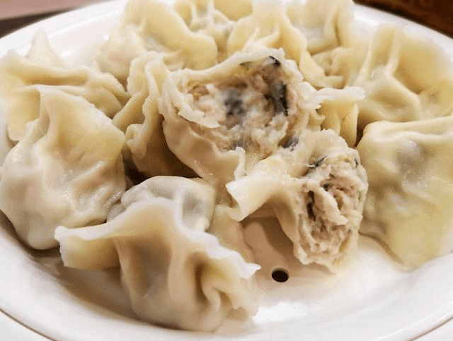 朋侪小聚饺子楼 鲅鱼饺子、贝勒烤肉 吃得心满足足:英亚官网首页(图11)
朋侪小聚饺子楼 鲅鱼饺子、贝勒烤肉 吃得心满足足:英亚官网首页(图11)