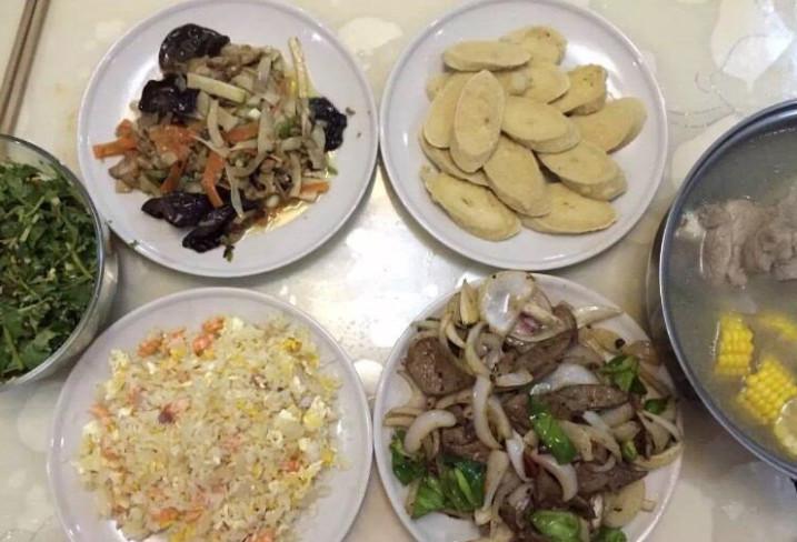 英亚官网首页|健康美食:酸辣折耳根、擂椒茄子、皮蛋拌黄瓜、洋葱炒鸡蛋的做法(图2) 英亚官方网站