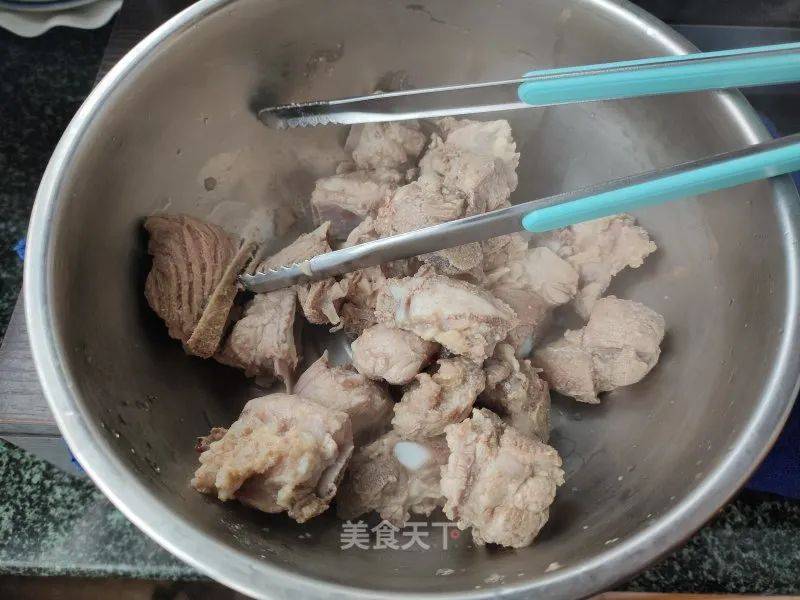 【英亚官方网站】
宋敏私房馆丨香菇最过瘾的服法 太鲜味了！速度get！(图4)